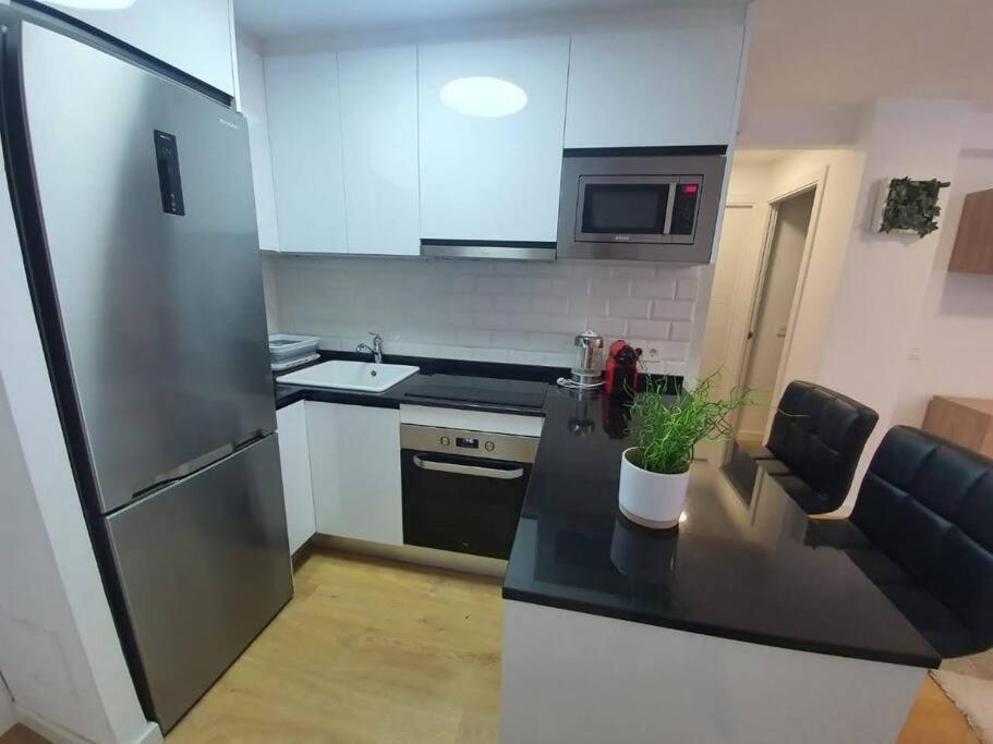 Beautiful Sea Views Cozy Apartment 350 M From Beach Benalmádena Eksteriør bilde